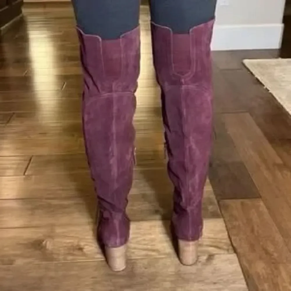 NWOB Kelsi Dagger Logan Over-The-Knee Burgundy Wine Suede Boots US 9